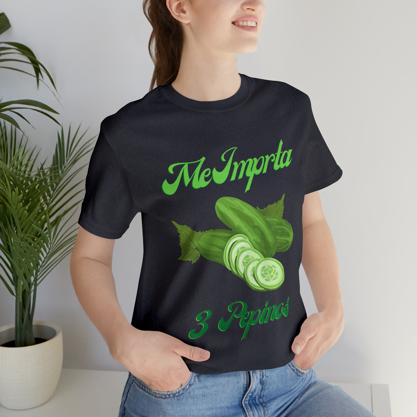 Me Importa 3 Pepinos -Unisex Jersey Short Sleeve Tee
