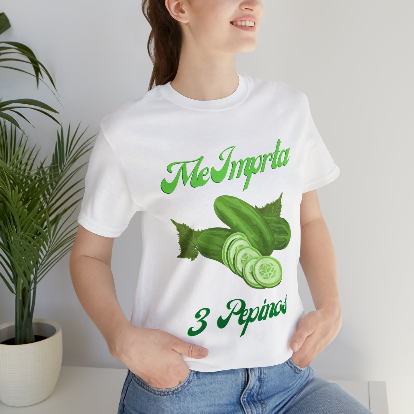 Me Importa 3 Pepinos -Unisex Jersey Short Sleeve Tee