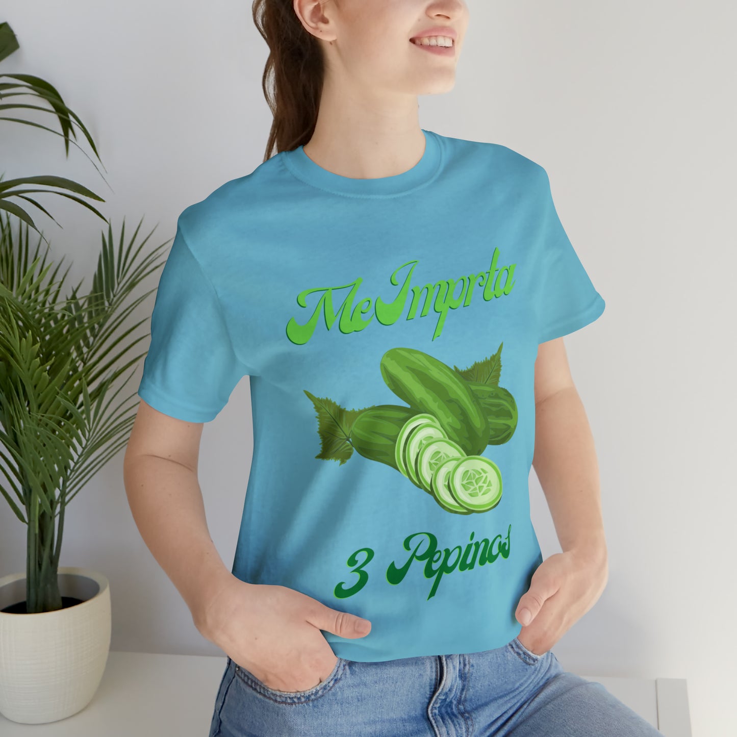 Me Importa 3 Pepinos -Unisex Jersey Short Sleeve Tee
