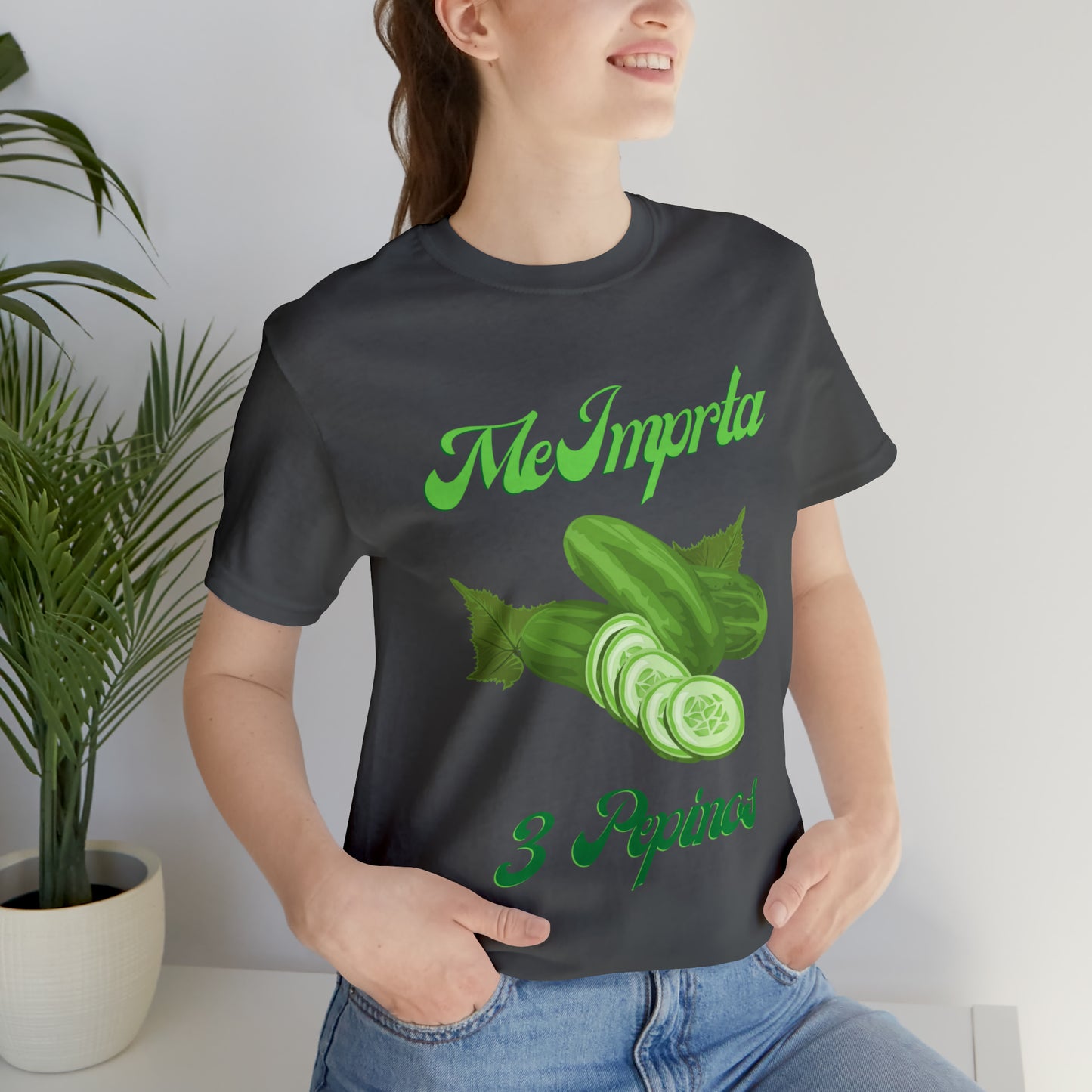 Me Importa 3 Pepinos -Unisex Jersey Short Sleeve Tee